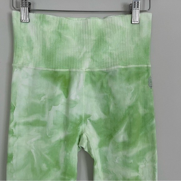 Free People Movement Good Karma Green Tie Dye Seamless 7/8 Leggings, Size M/L - Picture 6 of 9